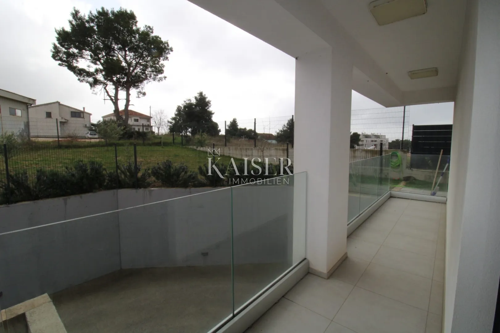 zadar, crvene kuće – luksuzan stan s krovnom terasom i pogledom na more - slika 8