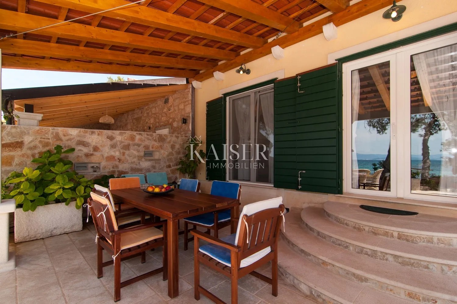 otok brač, supetar - villa sa bazenom prvi red do mora - slika 7