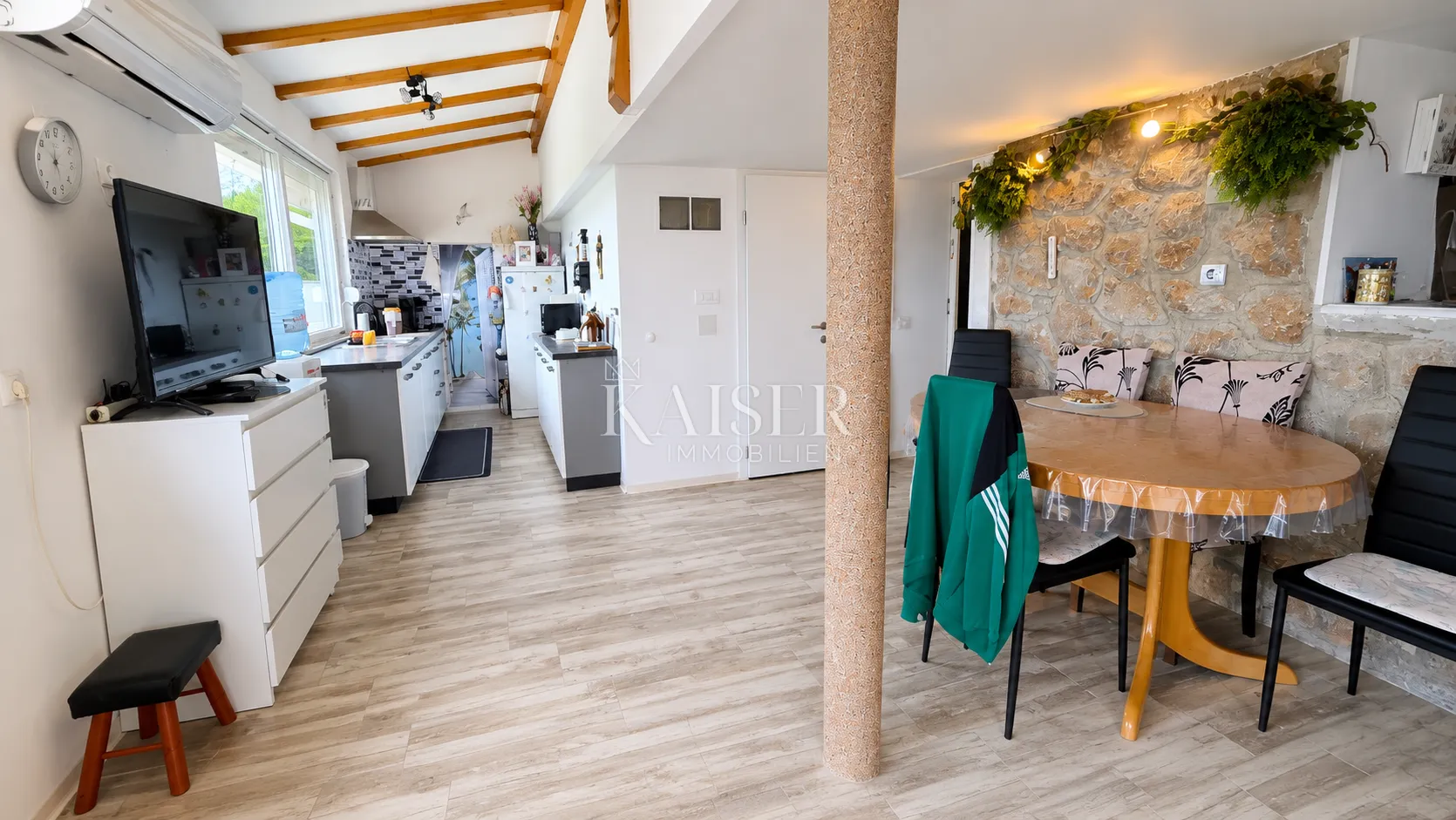 senj, stinica - samostojeća kuća sa 5 apartmana i pogledom na more - slika 5