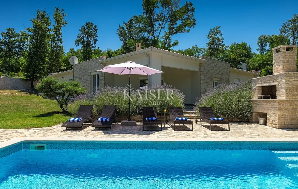 istra, okolica labina - vila s bazenom i okućnicom 4.260 m² - slika 2