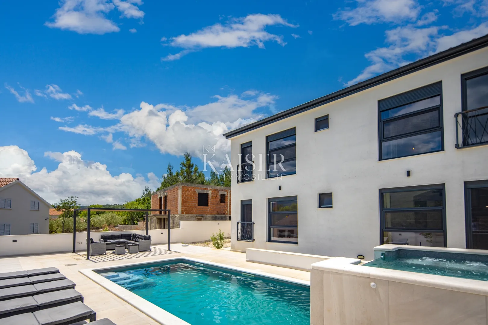 zadar – pridraga, moderna vila s bazenom i jacuzzi zonom, 300 m od mora - slika 47