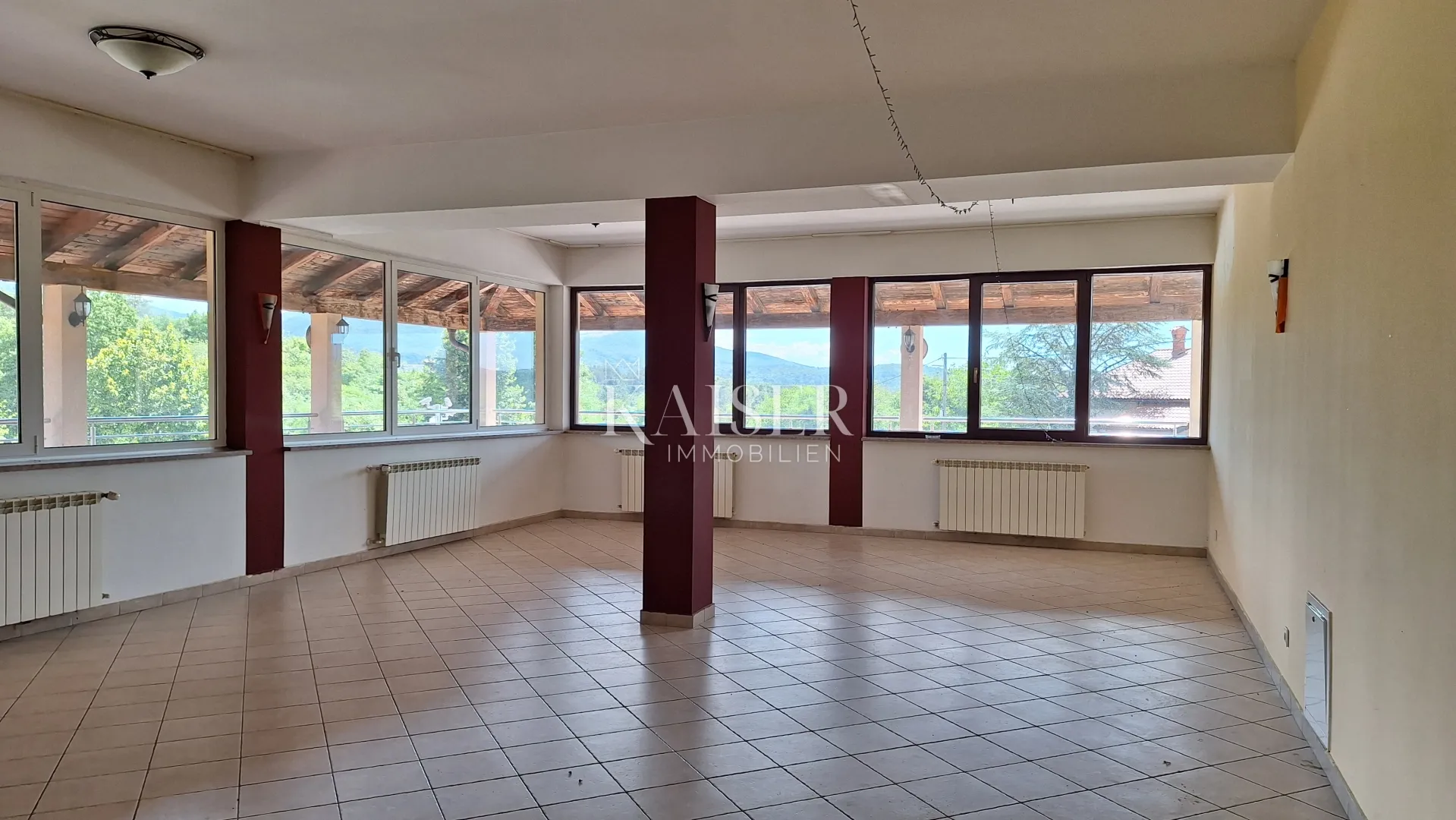 matulji, šapjane, poslovna zgrada na 3 etaže, vanjsko parkiralište,780 m2 korisnog prostora - slika 4