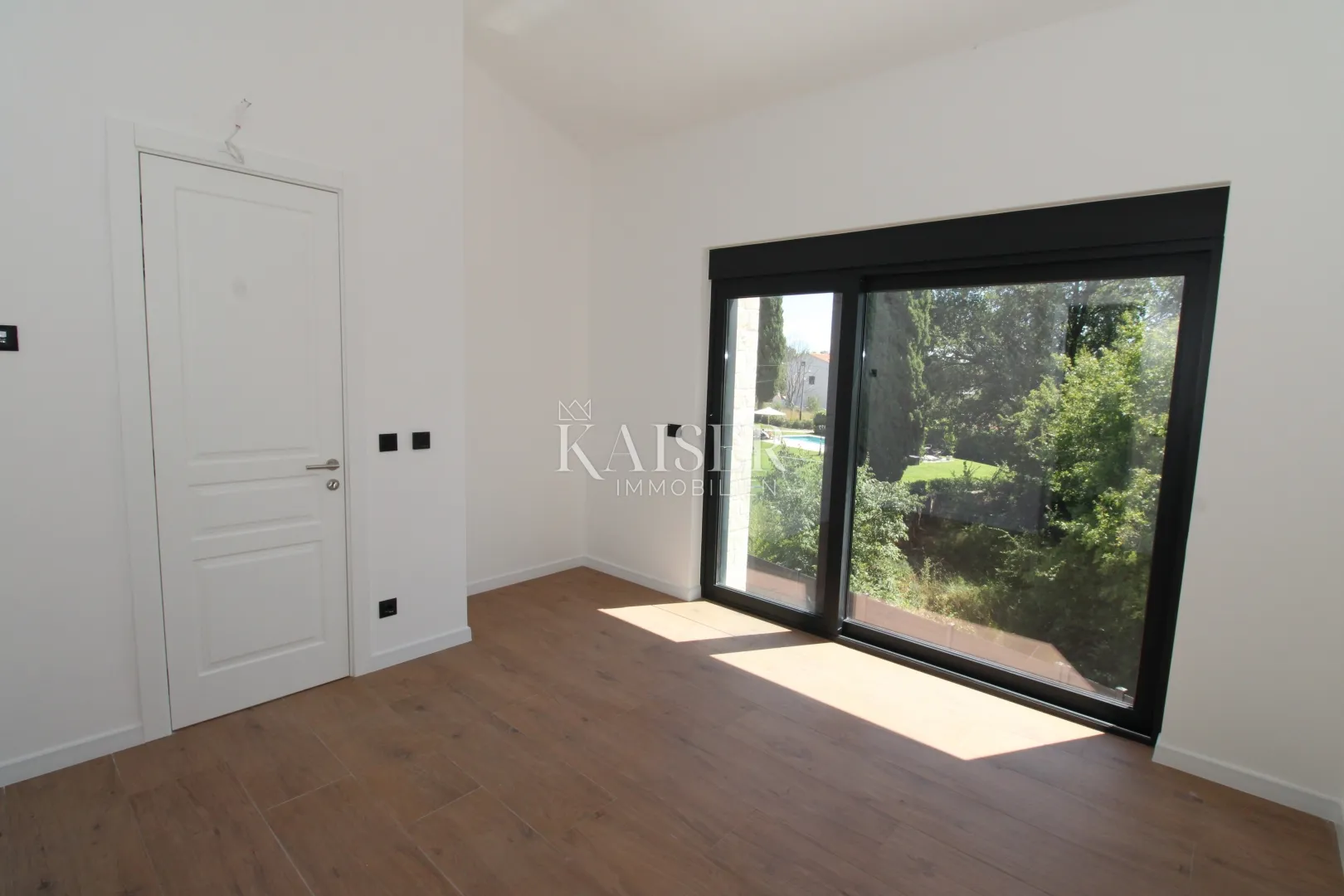 istra, poreč- luksuzna vila 210m2 s bazenom i jacuzziem u prirodi - slika 13