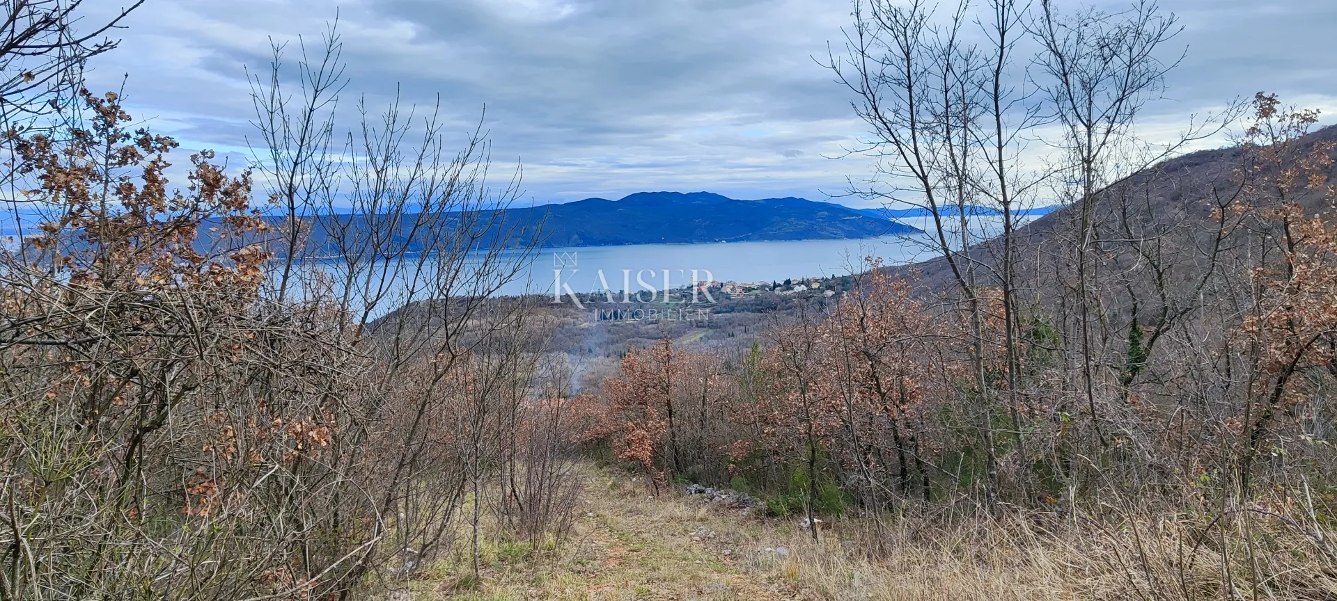 brseč - poljoprivredno zemljište, 2450 m2 - slika 2