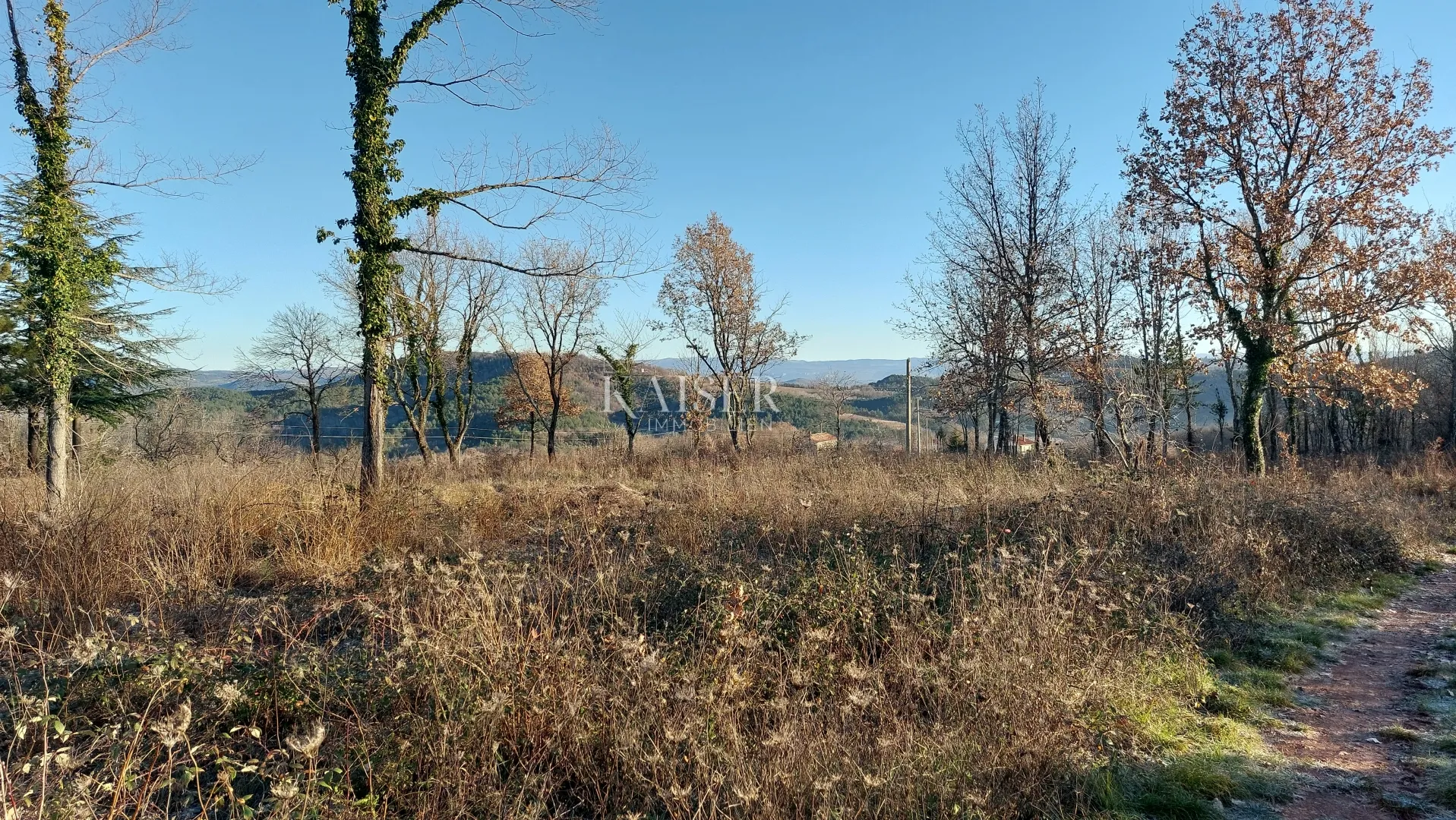 istra, okolica motovuna, zemljište s dozvolom za gradnju - slika 9