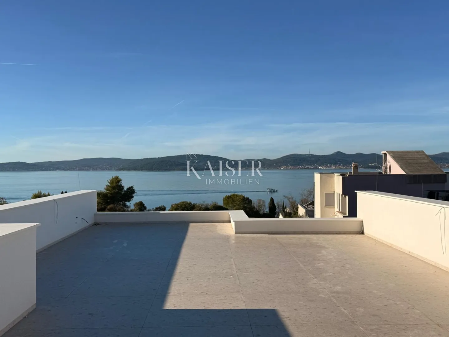 Zadar - luksuzni penthouse 3S+DB, 70m do mora