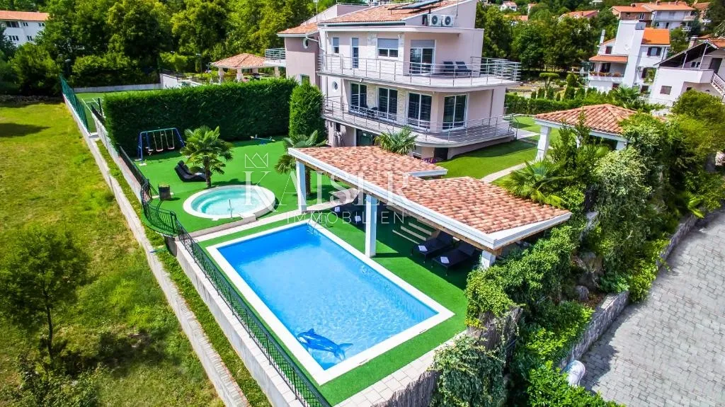 Opatija, Pobri – Dvojna vila s bazenom i teniskim terenom - Pobri, Opatija