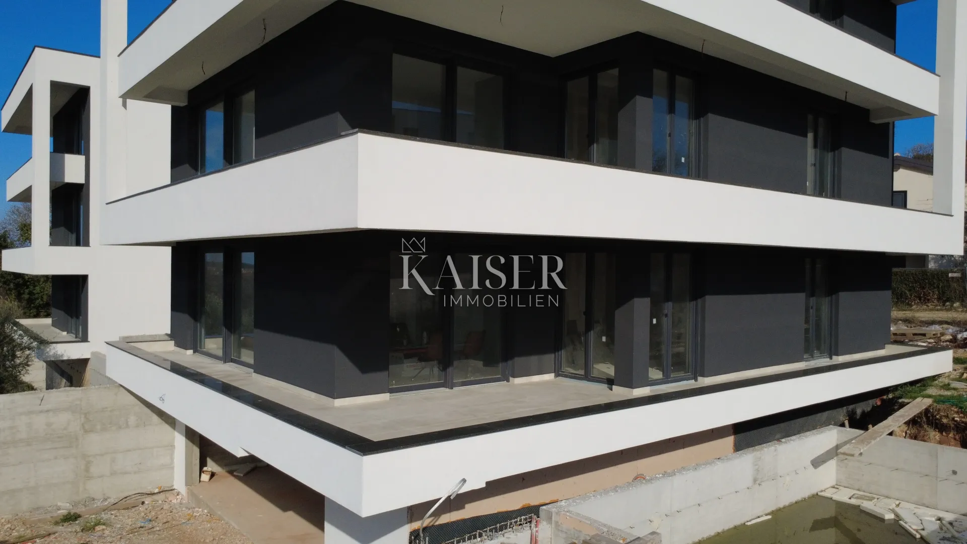 Istra, Medulin- Luksuzan prizemni stan 149m2 s garažom