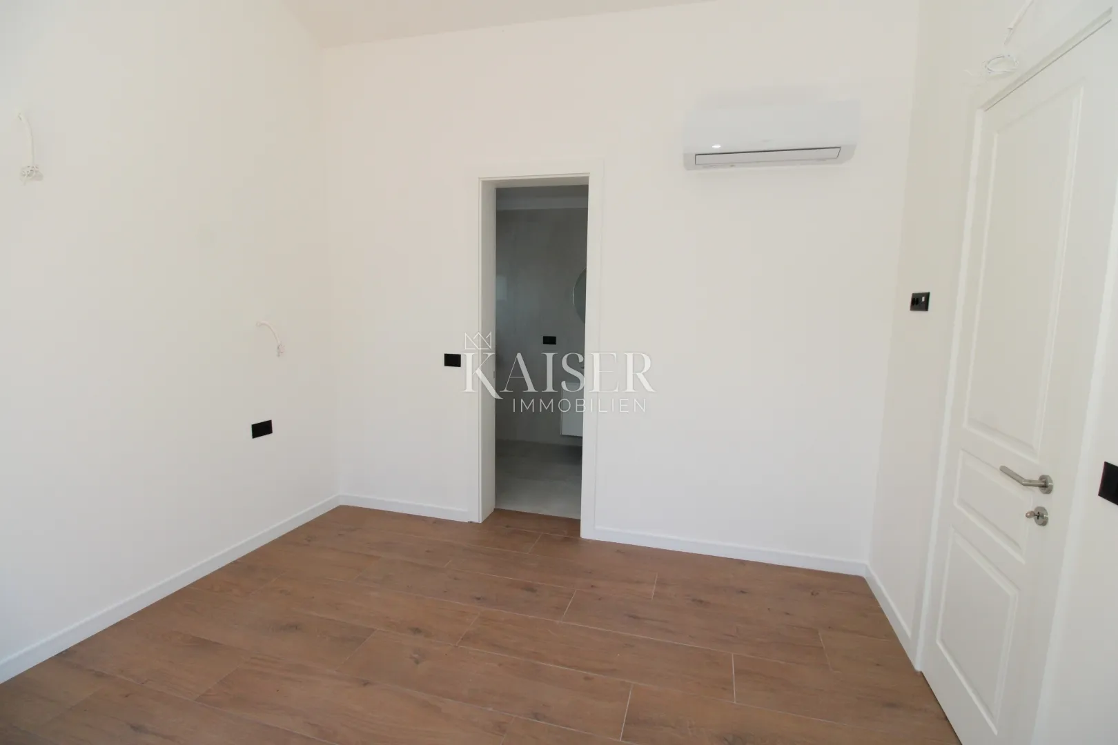 istra, poreč- luksuzna vila 210m2 s bazenom i jacuzziem u prirodi - slika 12