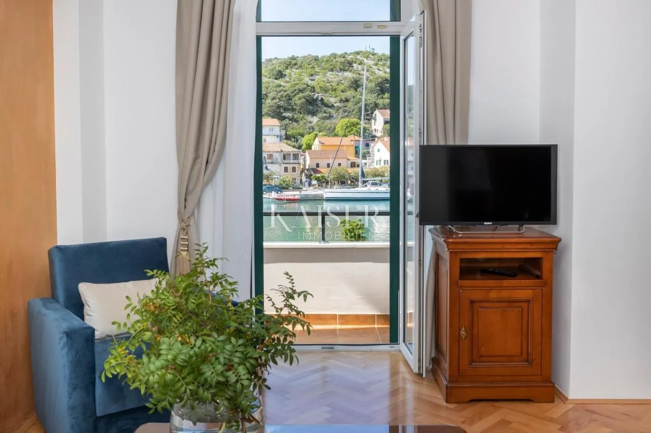 šibenik - hotel prvi red do mora - slika 11