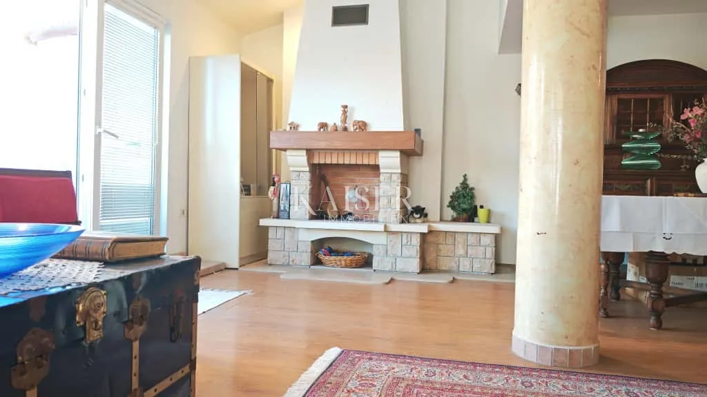 istra, pula- prostrani stan 156 m² s dvije velike terase - slika 8