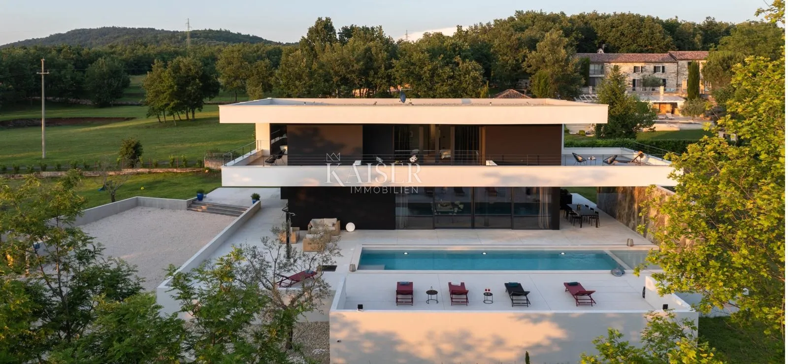 istra - grožnjan, spektakularna dizajnerska vila u idiličnoj istarskoj kulisi - slika 2
