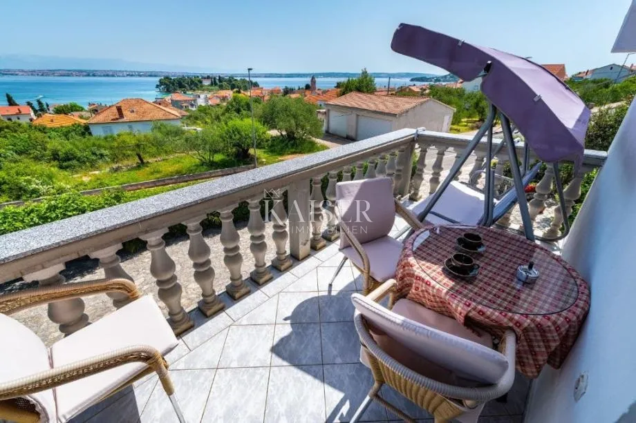 zadar - preko: 5 apartmana, 150 m od mora - slika 2
