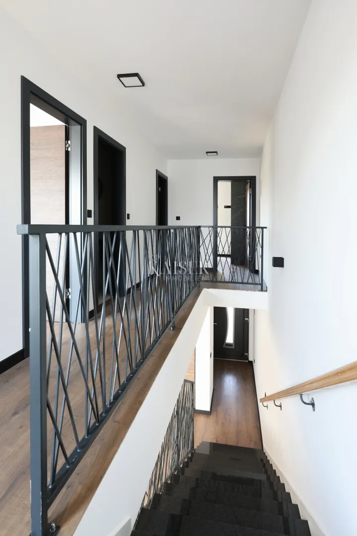zadar, privlaka dvoetažni stan s vrtom u blizini mora - slika 31