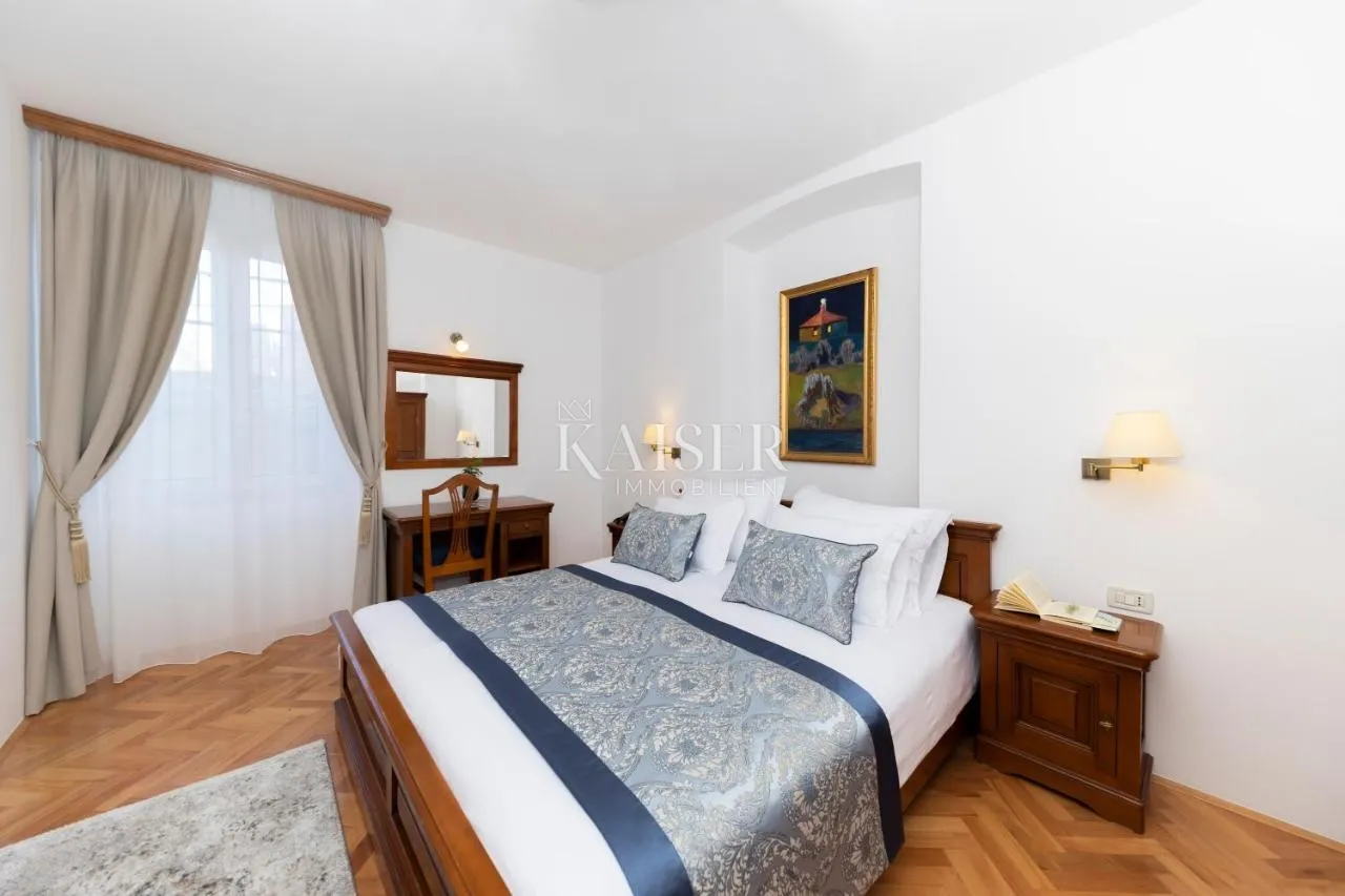 šibenik - hotel prvi red do mora - slika 15