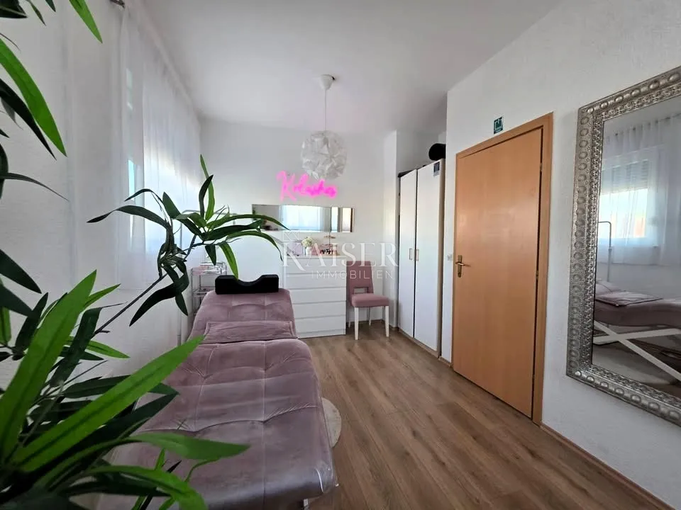 biograd na moru - trosoban stan 300 m od mora - slika 5