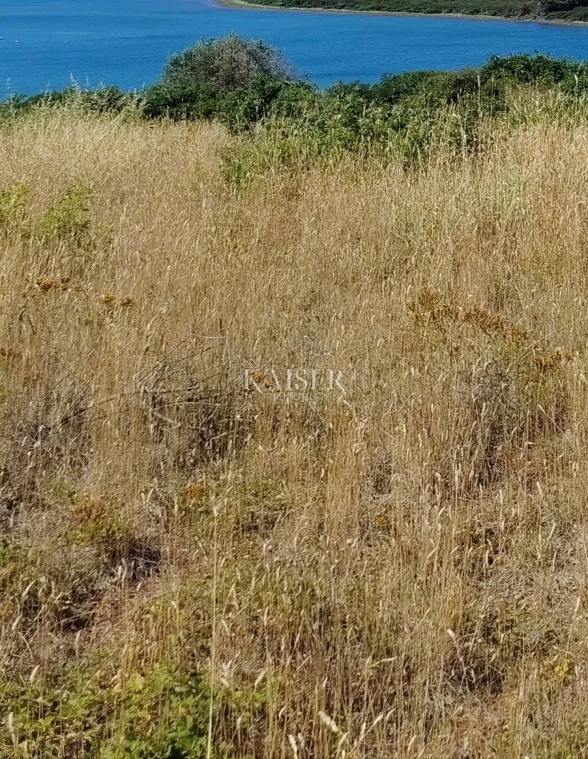 Istra Medulin - građevinsko zemljište s ppogledom na more - Pomer, Medulin