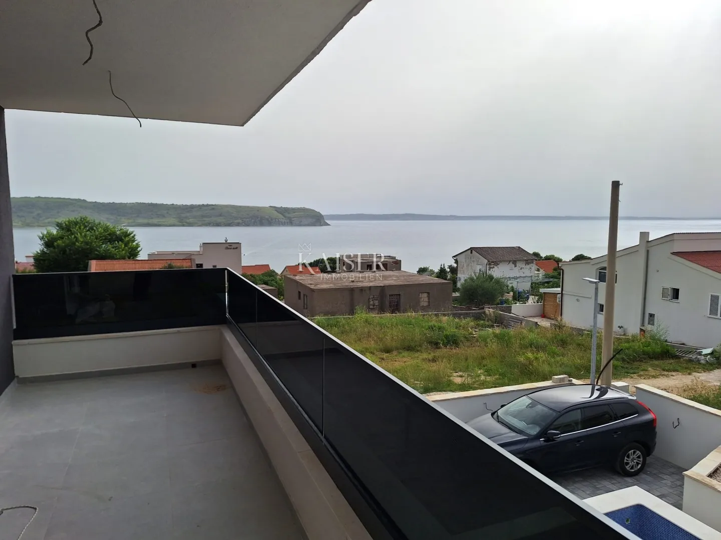 zadar , rtina - vila s bazenom i krovnom terasom - slika 6