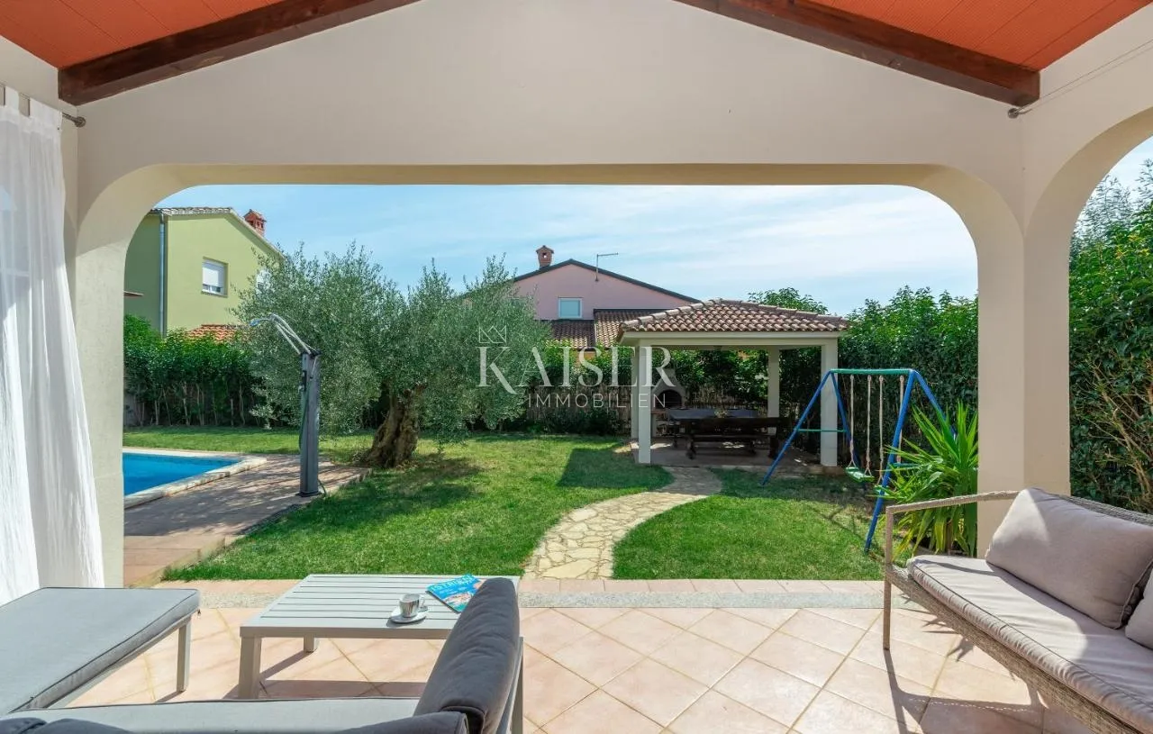 istra, novigrad - vila 131m2, s bazenom i velikom okućnicom, za dugoročni najam - slika 8