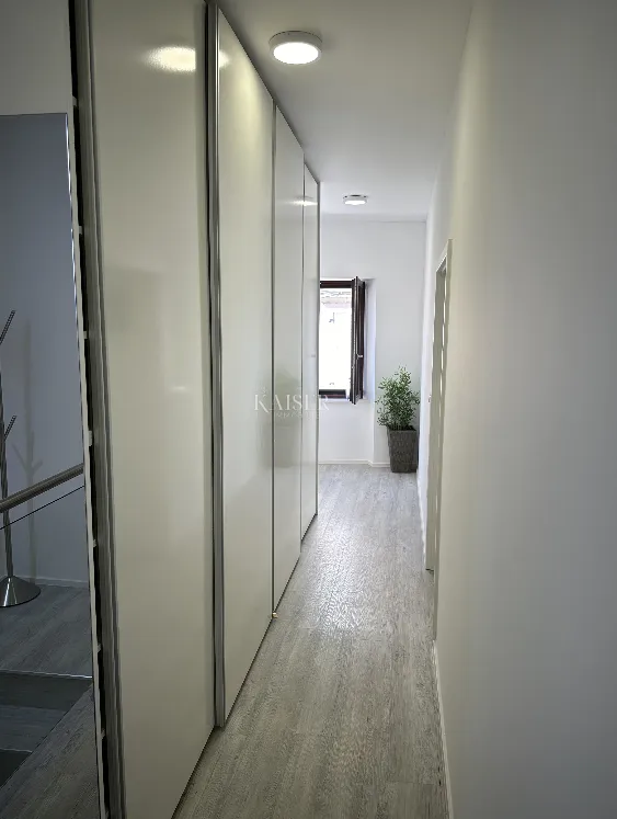 istra - poreč centar, luksuzan stan 50 m od mora - slika 11