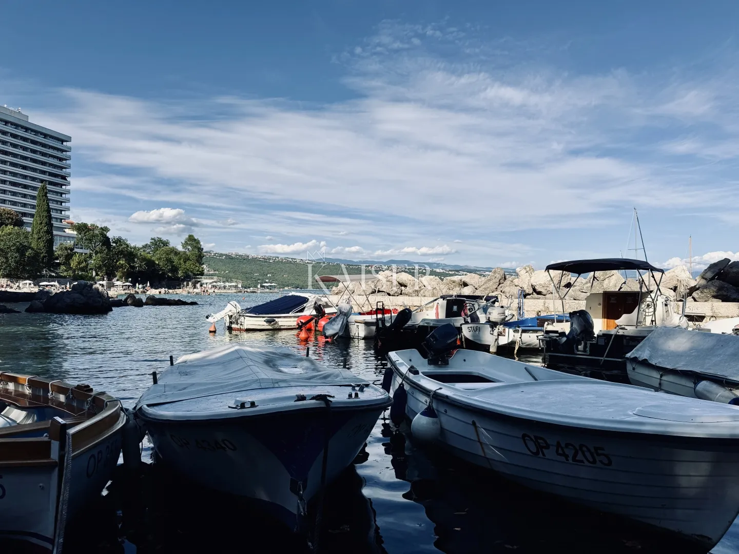 opatija – garsonijera od 15 m2 u centru, 1. red do mora - slika 12