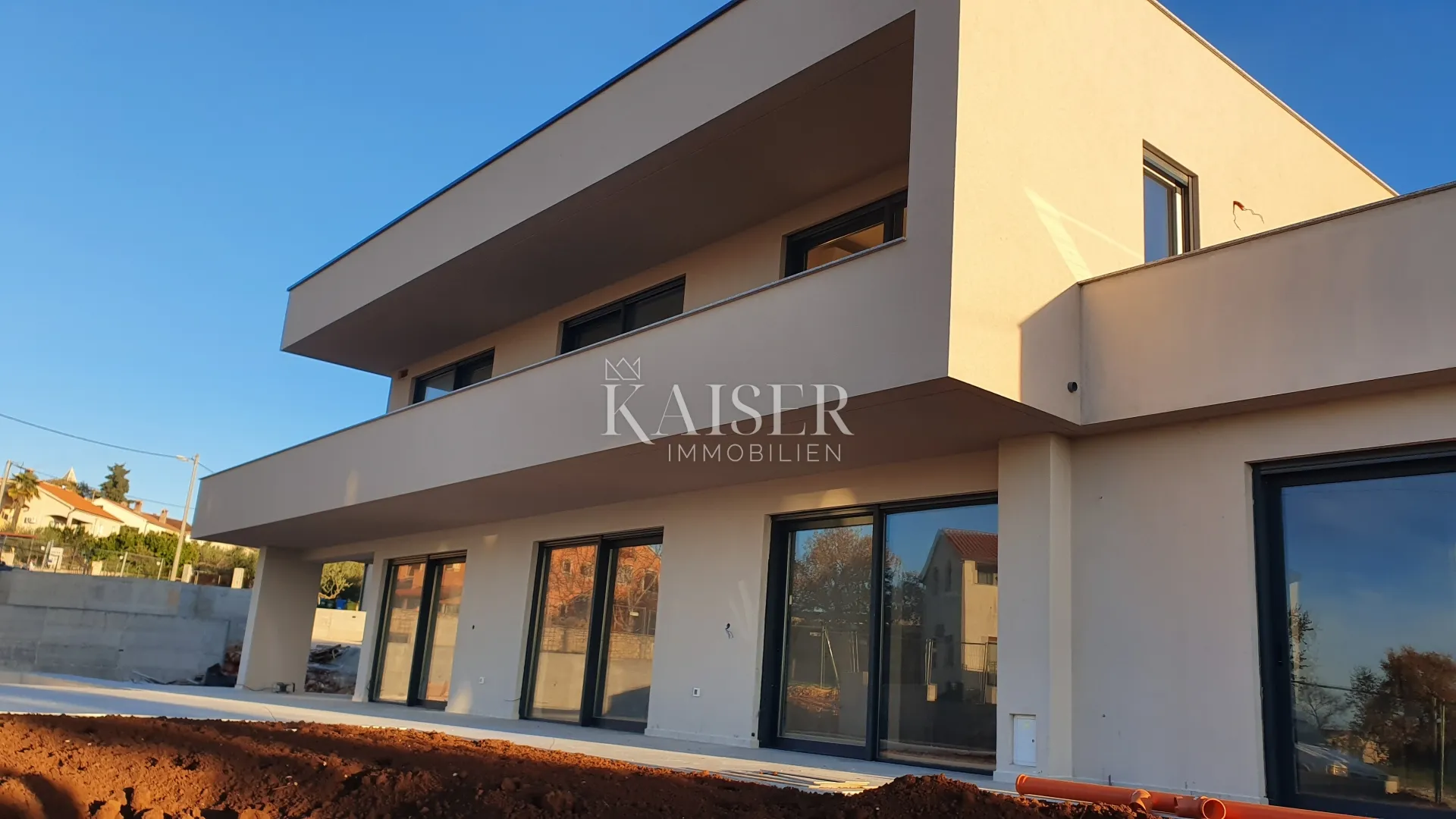 istra - poreč, luksuzna vila sa krovnom terasom i pogled na more - slika 22