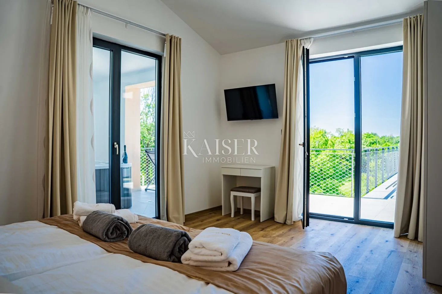 istra, višnjan - moderna vila s bazenom - slika 29