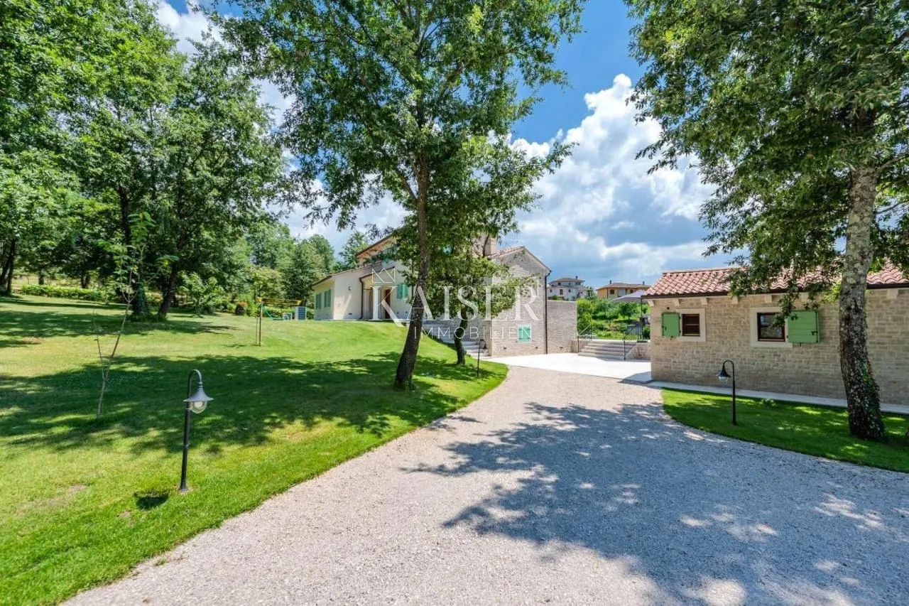 istra - pazin, okolica - vila s bazenom, 230 m2 - slika 13