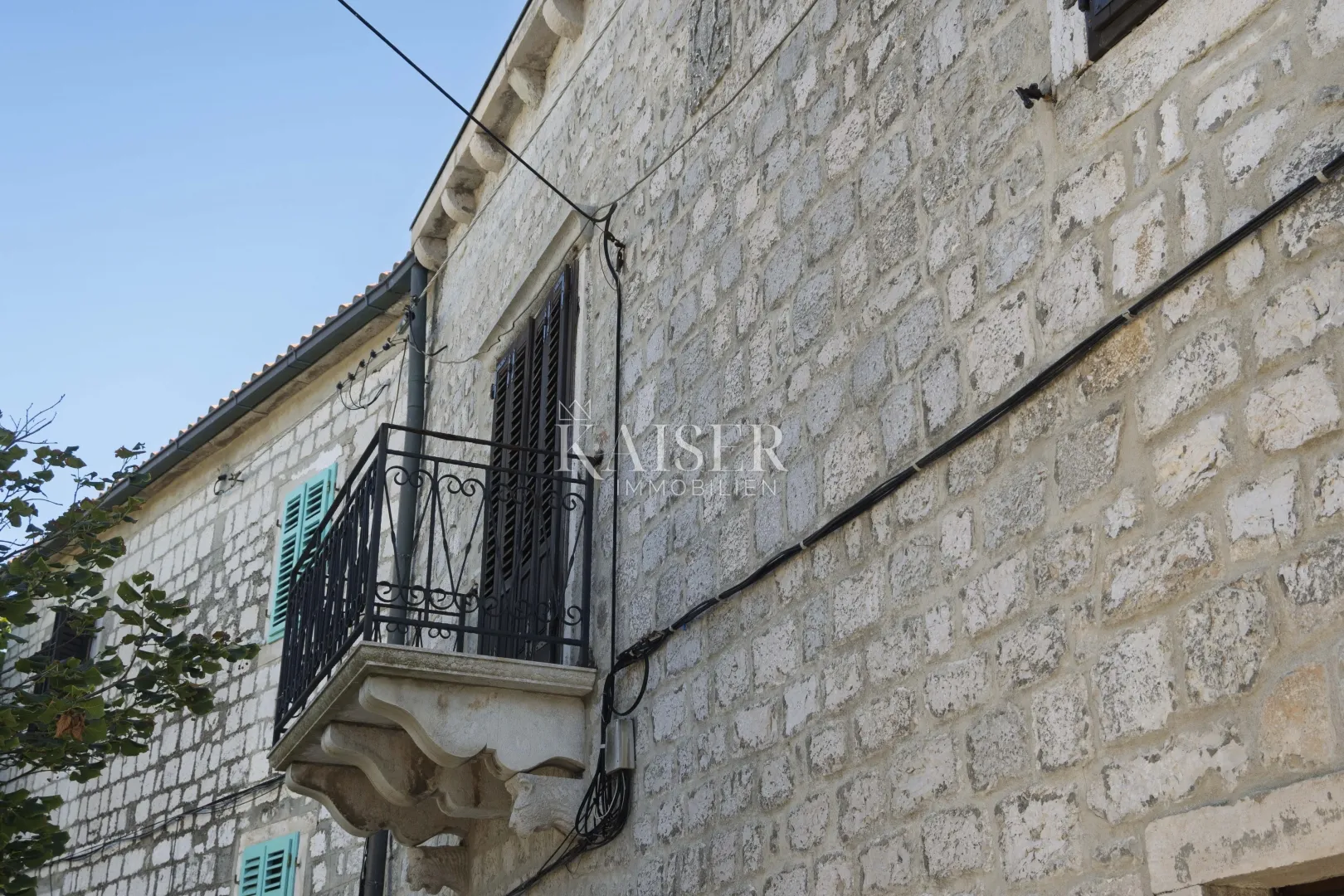 otok cres-lošinj, osor, troetažni stan 148 m2 - slika 14