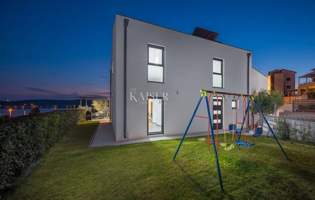 medulin - luksuzna kuća 150m od mora, 270m2, pogled na more - slika 34