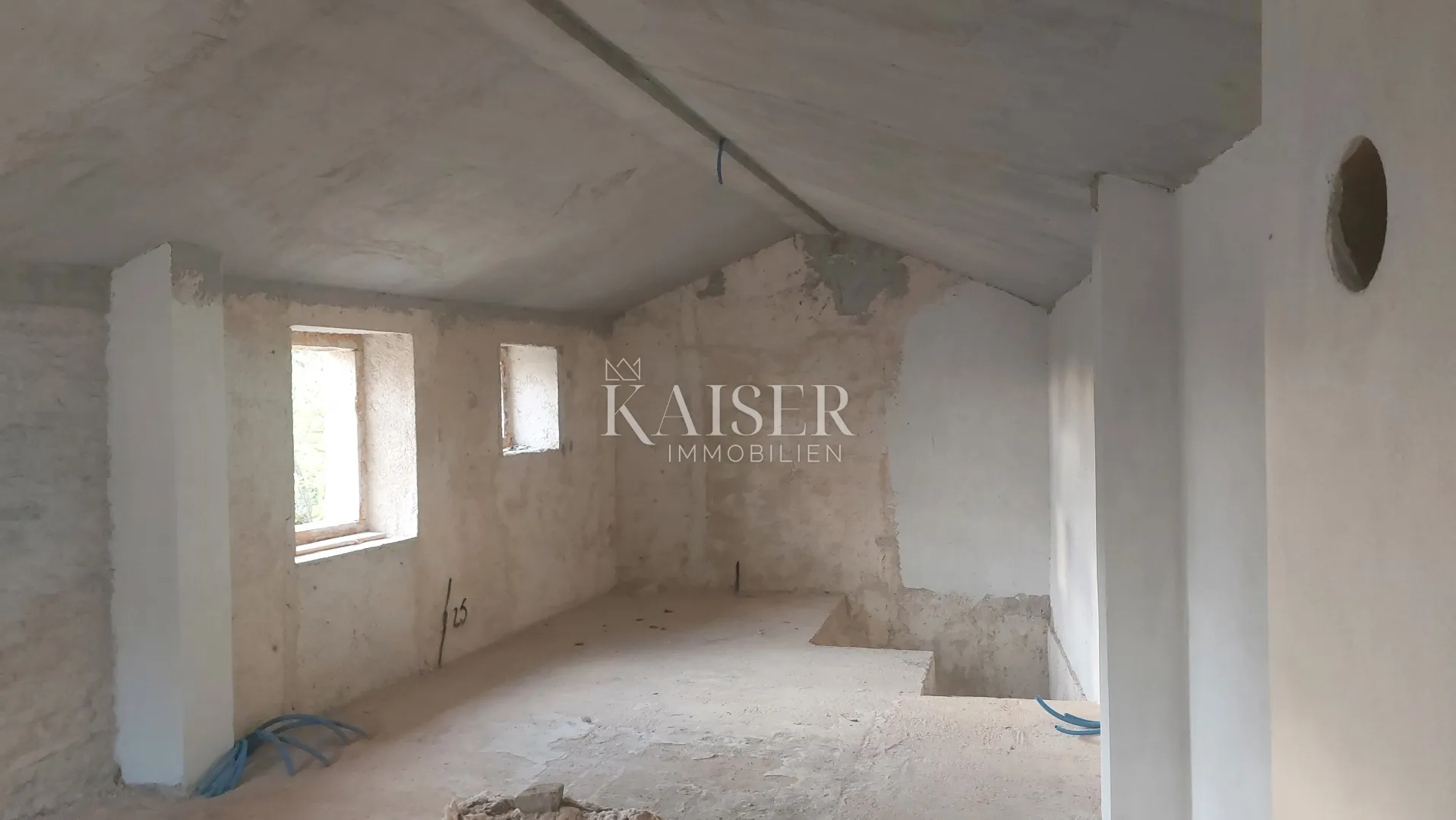 istra, grožnjan - samostojeća kamena kuća, 90m2, rohbau - slika 10