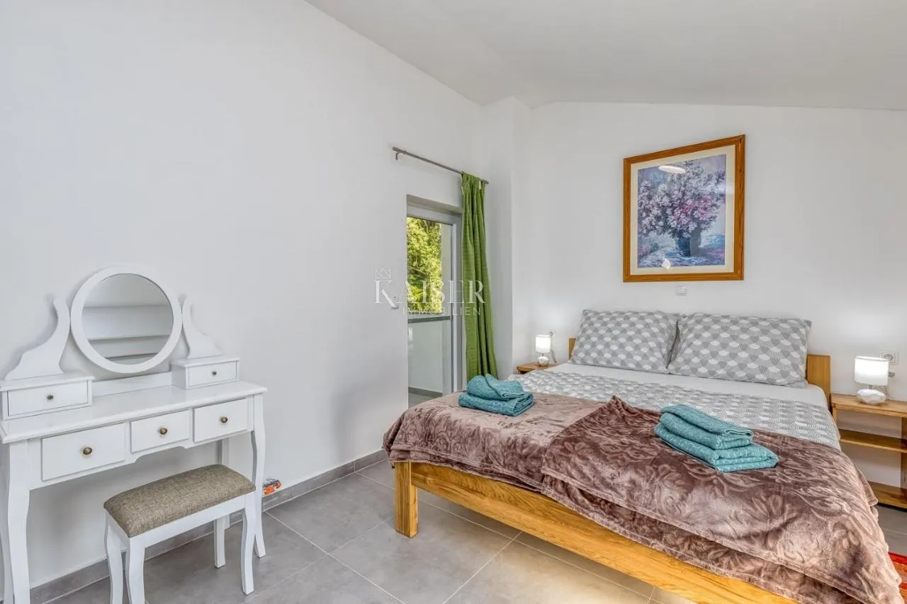 tinjan - dvije dvojne kuće s bazenom, 170 m2 - slika 12