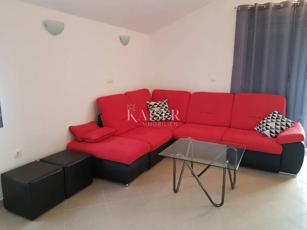 trogir,čiovo- trosoban stan (93 m2) s pogledom na more, blizu plaže - slika 15