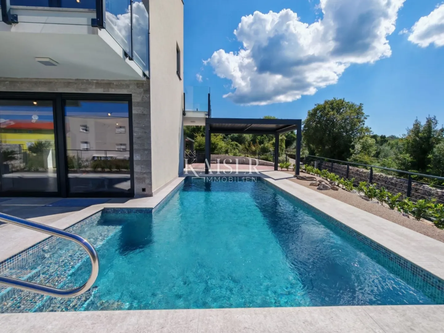 otok krk, malinska- luksuzna vila 208m2 s bazenom i pogledom na more - slika 45