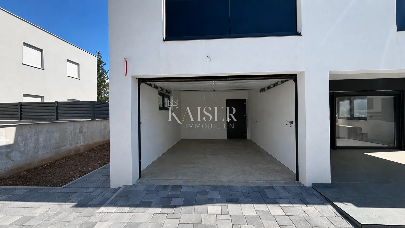 zadar – zaton | moderna kuća s grijanim bazenom, garažom i prostranom okućnicom - slika 3