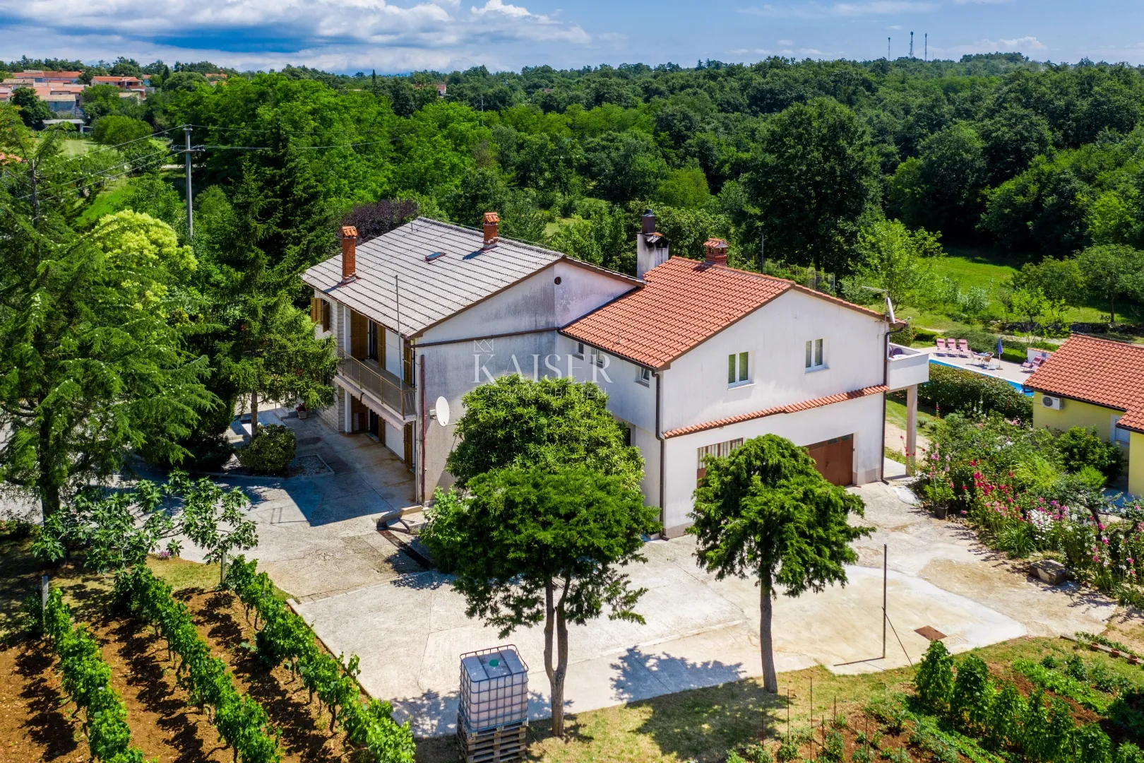 istra, žminj - obiteljsko imanje, 2 kuće s bazenima i 1 poslovni prostor - slika 16