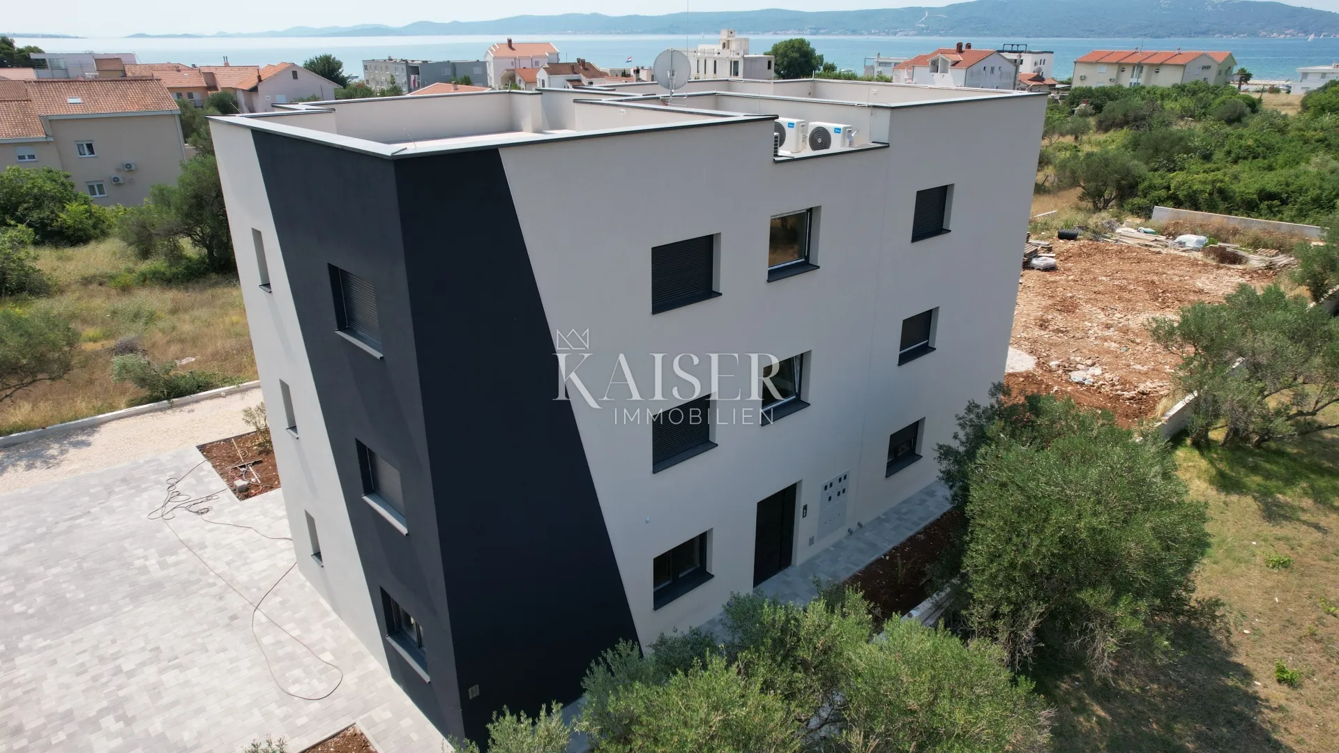 sukošan, zadar - moderan dvosobni stan u prizemlju(s2), 250 m od mora - slika 2