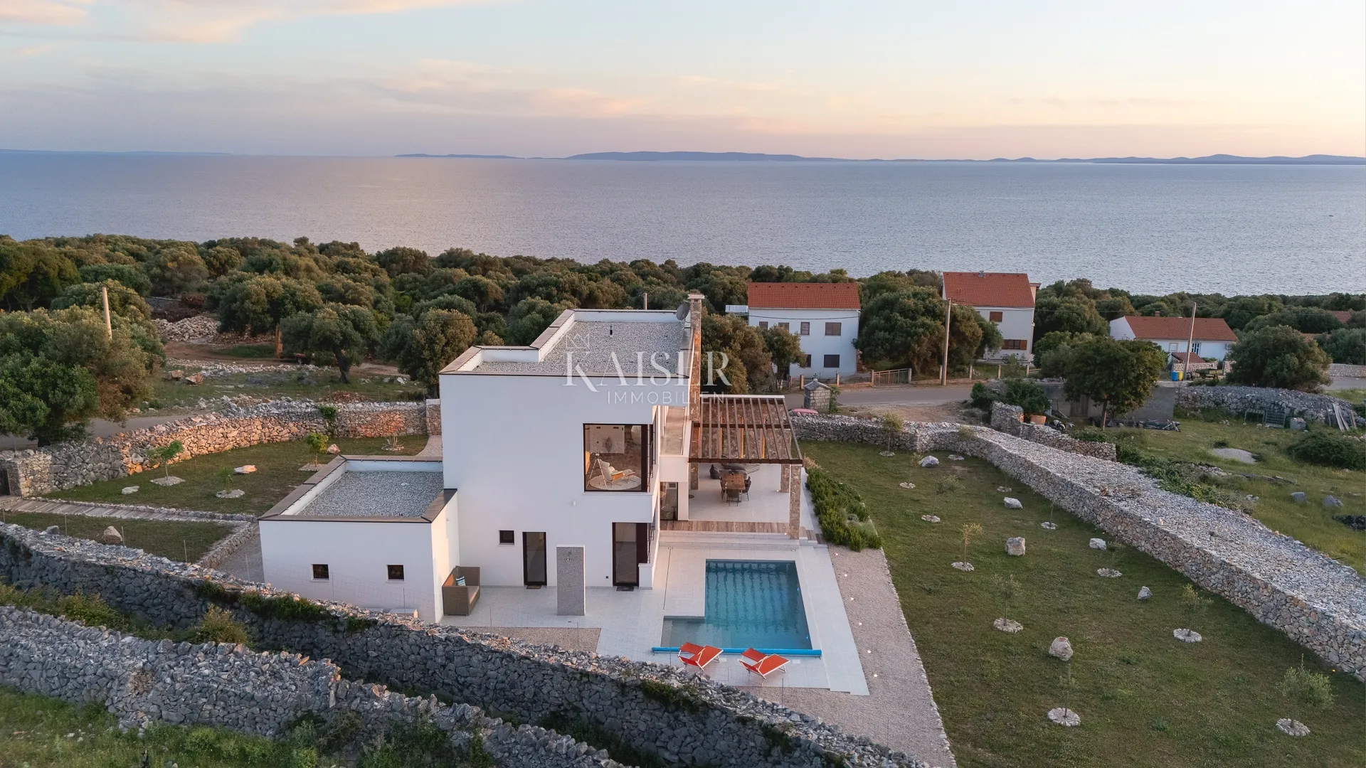 otok pag, mediteranska moderna vila s pogledom na more - slika 8