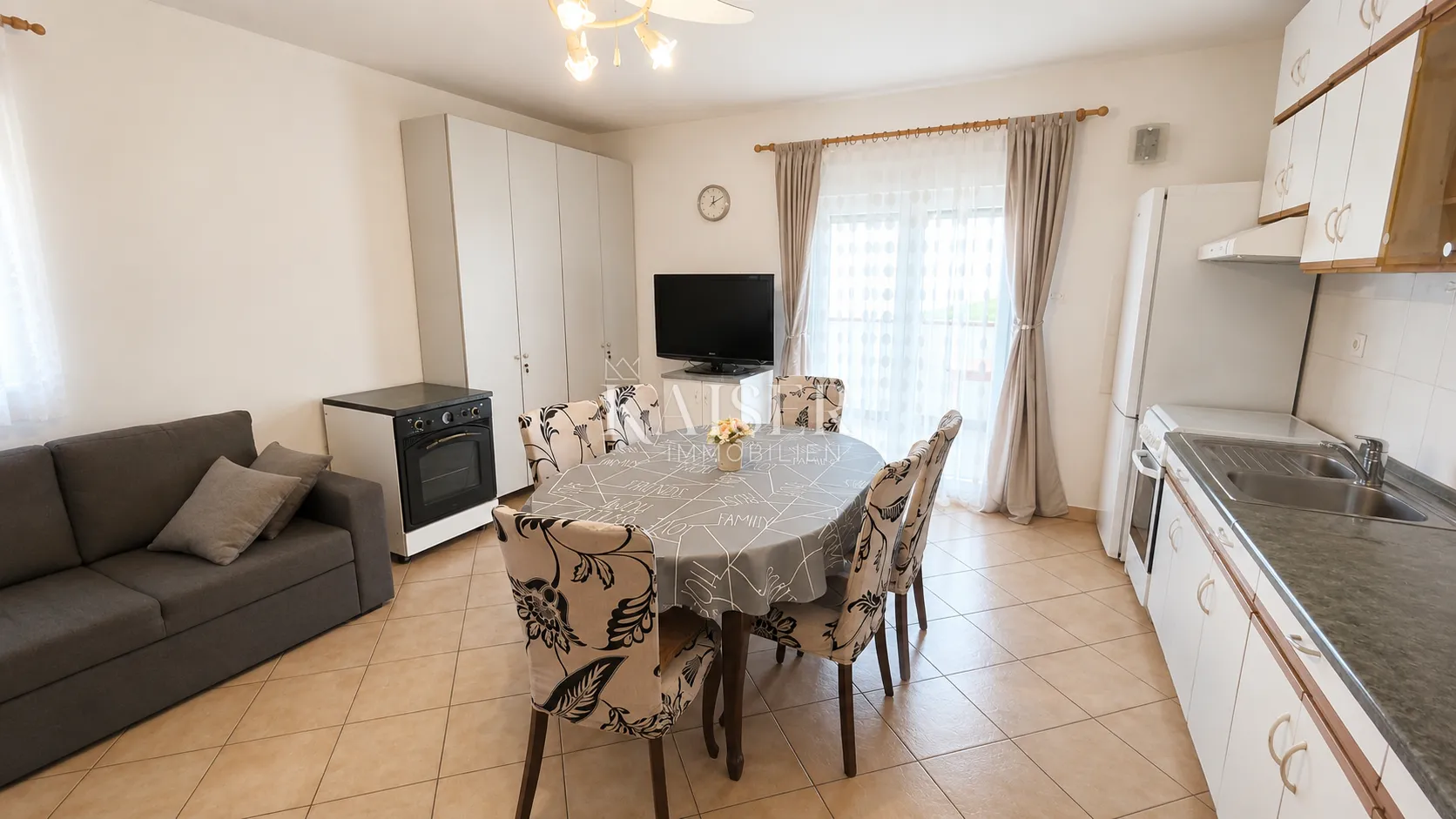 senj, stinica - samostojeća kuća sa 5 apartmana i pogledom na more - slika 6