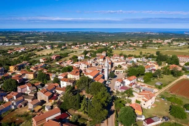 istra, poreč - atraktivno građevinsko zemljište 3.150 m2 - slika 4
