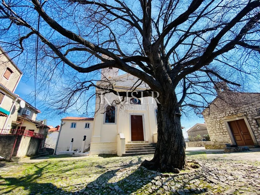 cres, beli – jedinstvena kuća s dva stana na predivnoj lokaciji - slika 36