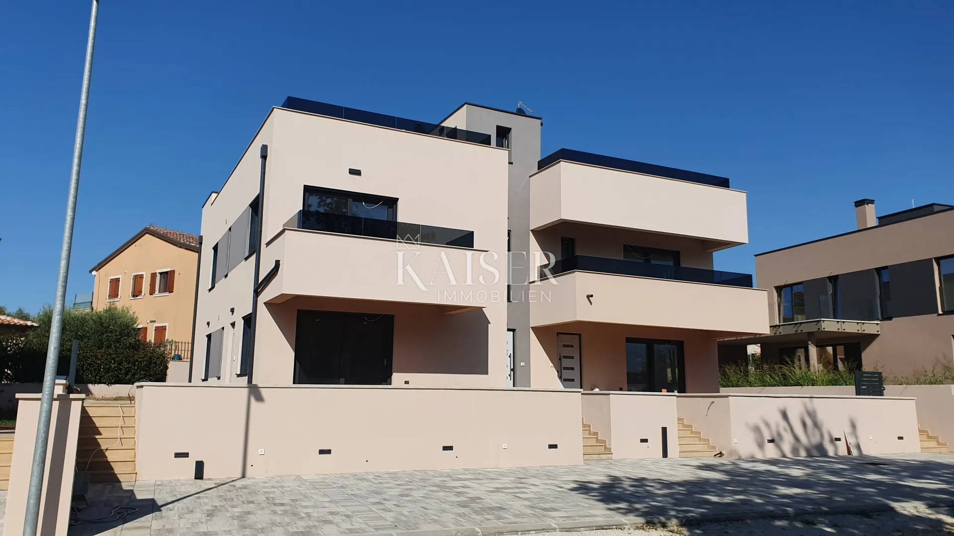 istra - poreč, trosoban stan u prizemlju 1 km od mora - slika 3