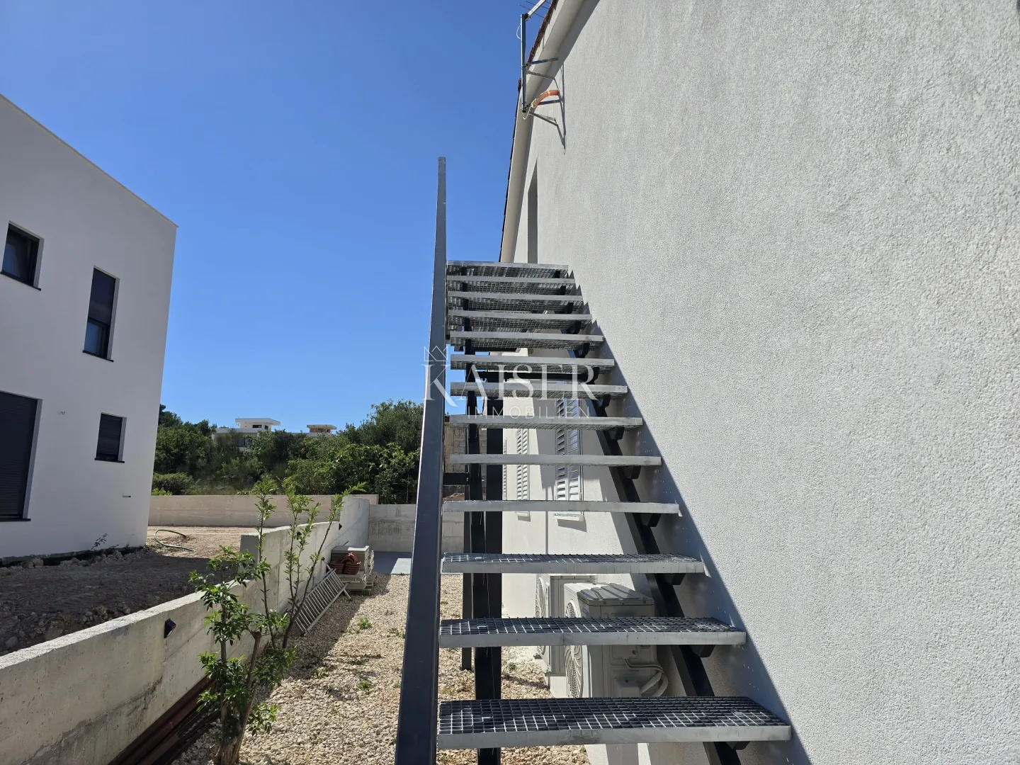 vodice,šibenik - moderna samostojeća prizemnica s garažom i velikom okućnicom - slika 34