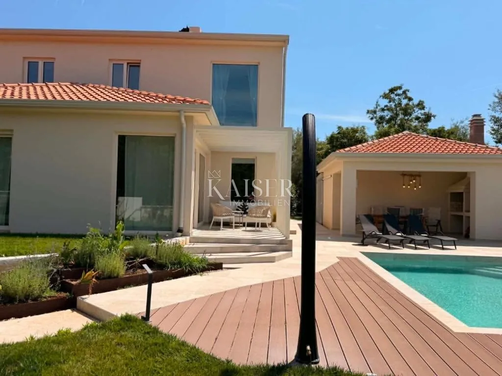 poreč, ekskluzivna istarska vila s bazenom, ljetnom kuhinjom i vrhunskim interijerom - slika 2