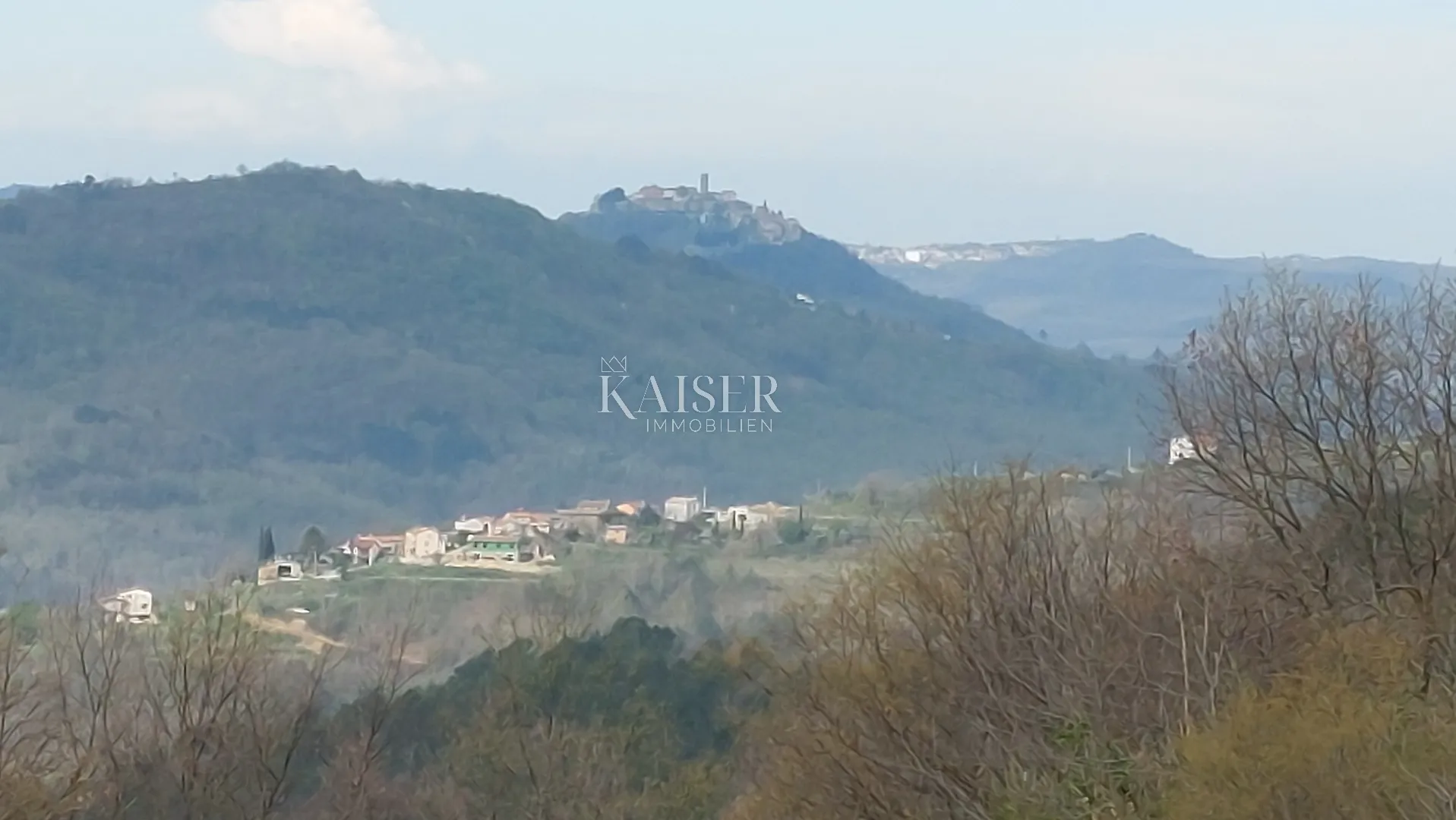 istra, motovun-građevinsko zemljište s pogledom na jezero butoniga - slika 2