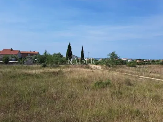 Vrsi, Zadar - Građevinsko zemljište s potencijalom, 600 m od mora