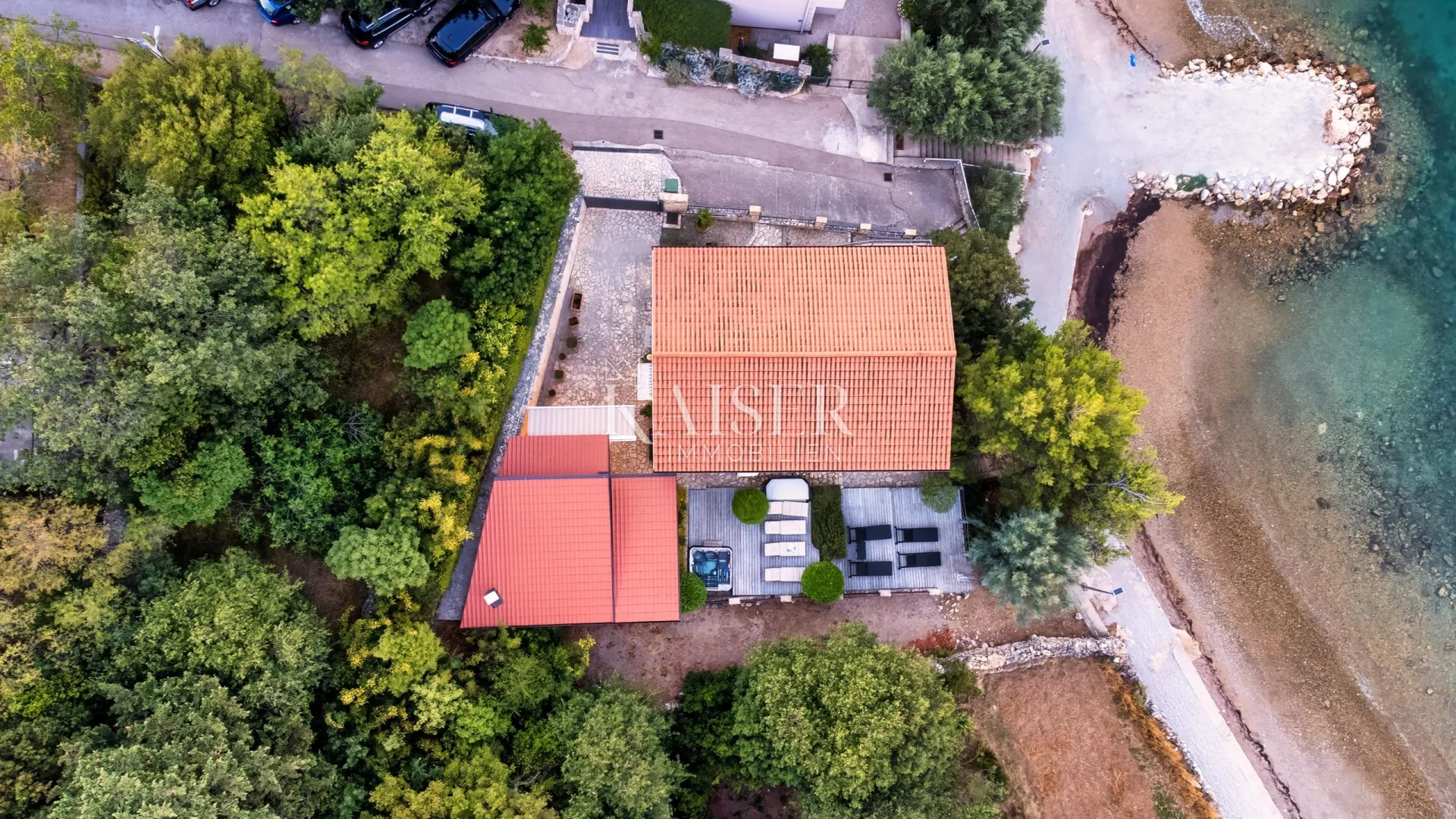 maslenica - kuća prvi red do mora - slika 17