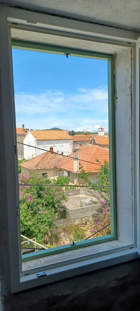 veli iž – autentična, renovirana kuća u staroj jezgri - slika 9
