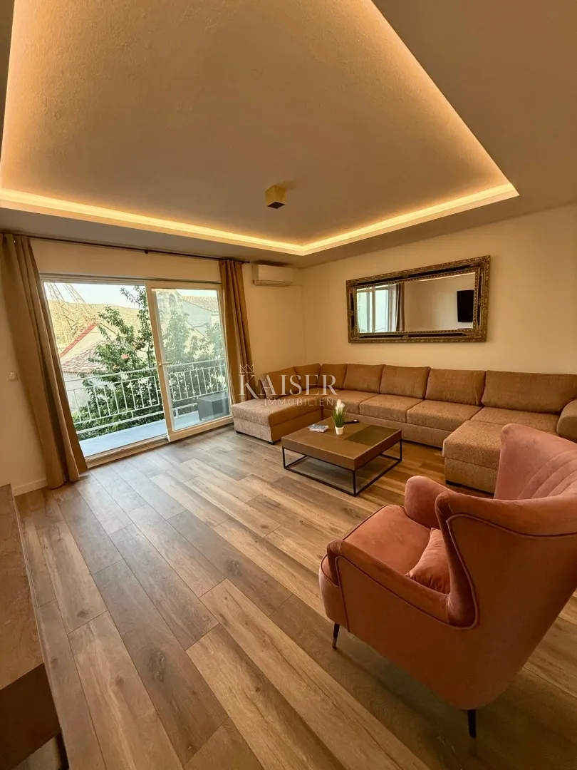 otok cres, cres - kuća sa 4 stana, 288m2, 50m od mora sa prekrasnim pogledom - slika 9