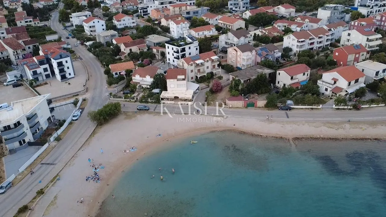 srima, vodice- trosobni stan sa pogledom na more - slika 2